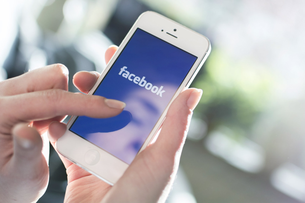 How to share the Instagram story to Facebook
